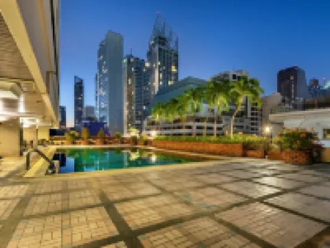 Royal Benja Hotel - Family Friendly Hotel Hotels near Asoke