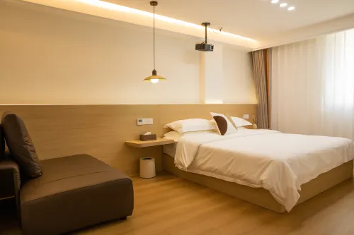 Mangshi Lumen Courtyard