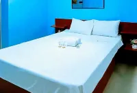 Jeanine's Travellers Inn by RedDoorz Hotels in Morong