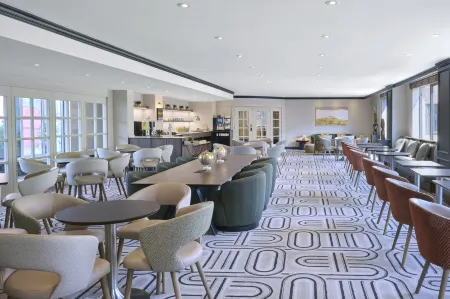 Hilton Antwerp Old Town Отели в г. Антверпен