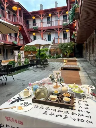 World Guanyunli Hotel (Qingdao Zhanqiao Zhongshan Road Branch) Отели рядом с достопримечательностью «Qingdao International University»