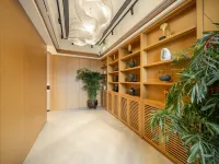 Lichen Light Hotel (Chifeng Second Hospital Branch)