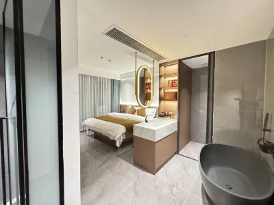 Huayue Hotel