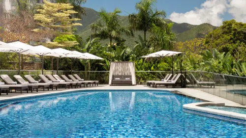 The Silveri Hotel Hong Kong – MGallery Collection(Accor Group) - Romantic