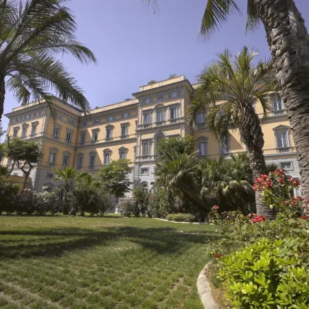 GH Palazzo Suite & Spa Отели рядом с достопримечательностью «Стадион имени Армандо Пикки»