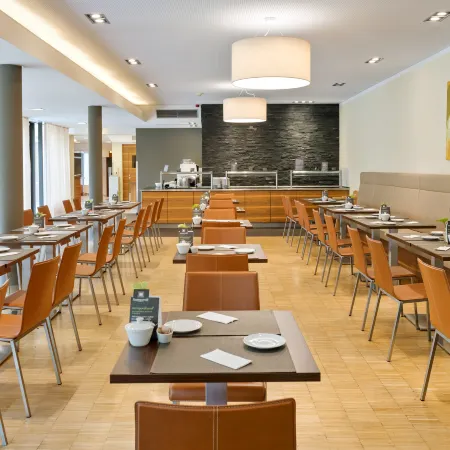 Four Points Flex by Sheraton Vienna Hauptbahnhof Отели рядом с достопримечательностью «Рынок Нашмаркт»