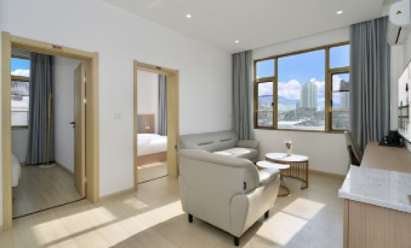 Dali Qianning Intelligent Hotel (High-speed Railway Station Erhai Lake Park Store)