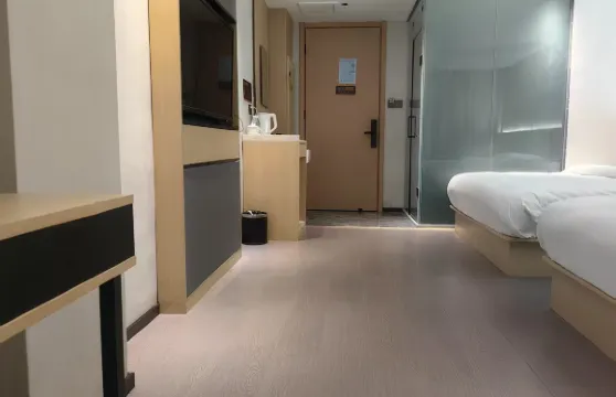 班戈雲端觀景酒店