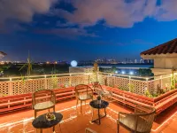Urba Hotel (Xiamen Jimei School Village Sea Bike Lane Store) Hotels near Jimei