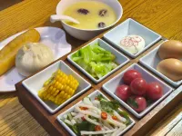 Yuerong Qingju Hanfu Travel Theme Hotel (Luoyang Yingtianmen Branch)
