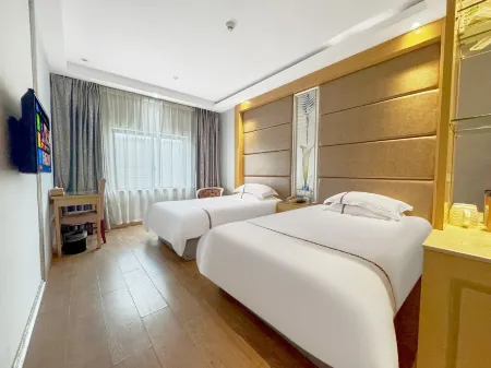 Longyou Junyu Hotel (Longyou Railway Station) Отели рядом с достопримечательностью «Dananmen Historic District Buildings (Wang Jinsheng Residence)»