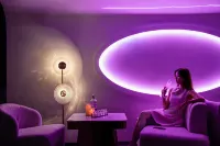 Mengyuan RESOR 360° View Hotel: Starry Pool & Hot Spring, Shili Gallery Yulong River - bar