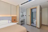 Xijiang Qianhu Miao Village Aiyi Scenic Homestay (Observation Deck) - 2 ดาว