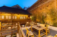 Moonlight·Puyue·Rooftop Moon White (Luoyi Ancient City Lijingmen Cross Street Store)