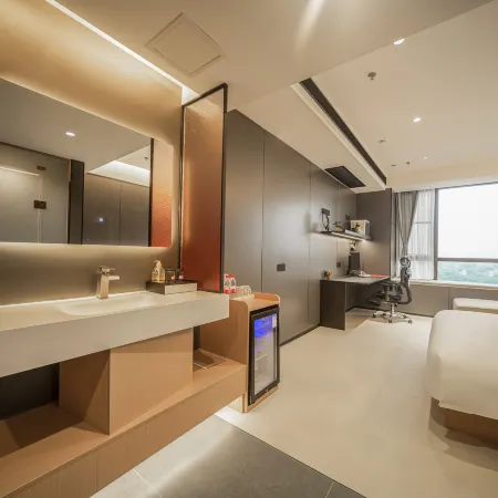 Yihe E-Sports Hotel (XiNanGuoJiQingfangcheng Branch)