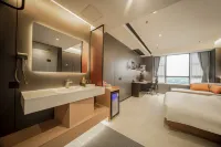 Yihe E-Sports Hotel (XiNanGuoJiQingfangcheng Branch)