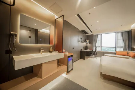 Yihe E-Sports Hotel (XiNanGuoJiQingfangcheng Branch) Отели рядом с достопримечательностью «Chuannan Normal College for Childhood Education»