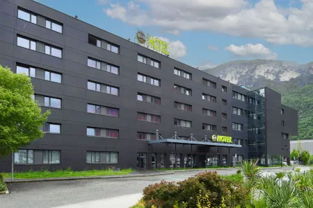 B&B Hotel Trento Отели рядом с достопримечательностью «Chiesa San Felice Da Nola»