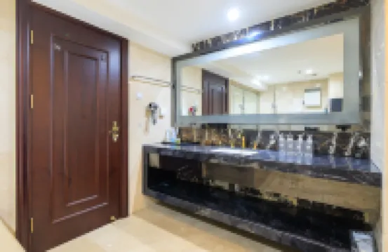 Pureis Loft Theme Luxury Design Guesthouse (Beijing Workers' Stadium Sanlitun)