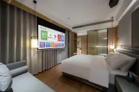 Yayue Hotel (Pujiang Station) - balcony