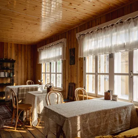 Alesha's Guesthouse