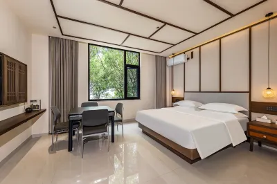 Poina Huishe Chain Hotel (Yingjiang Square Branch)
