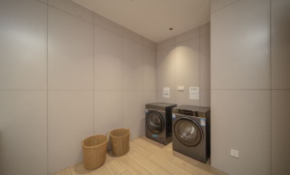 Jinlun Hotel (Shanghai Hongqiao Railway Station)