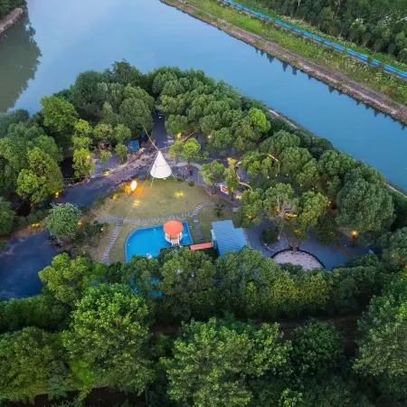 Tiffin Moganshan Su-style garden private soup medicine bath hot spring villa