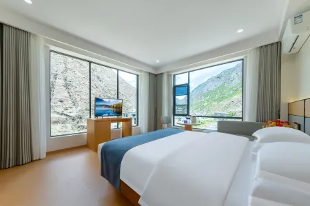 Four Seasons Oxygen-Rich Manor Отели рядом с достопримечательностью «Yangmaiyong»