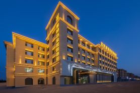 Xilinhot Jinghe Tangquan Resort Hotel