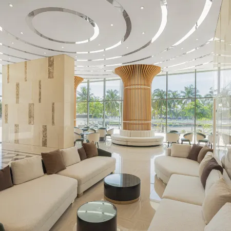 Wyndham Soleil Danang - Free Schedule Airport Shuttle