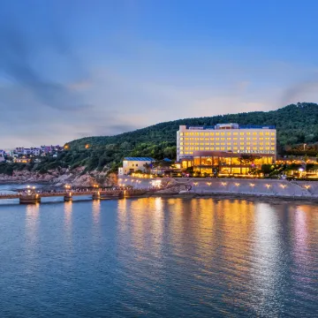 Golden Bay Hotel