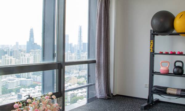 Shenzhen Huaqiang Plaza hotel (Huaqiangbei Metro Station)