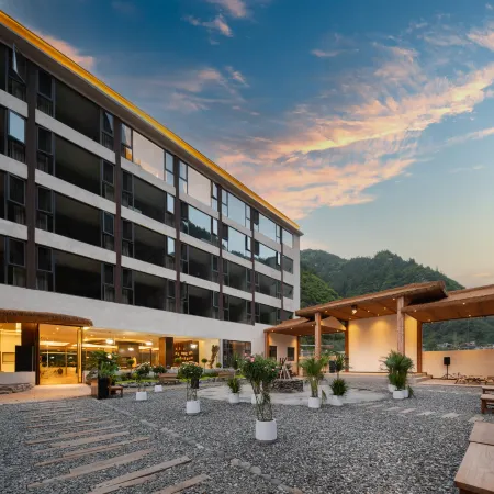 BIPENG SEASONSPRING RESORT