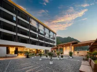 BIPENG SEASONSPRING RESORT Hotel a Contea di Li