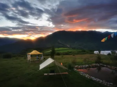Yunding Realm · Wilderness Outdoor Tent | 360° Mountain Surrounding Beautiful Stay