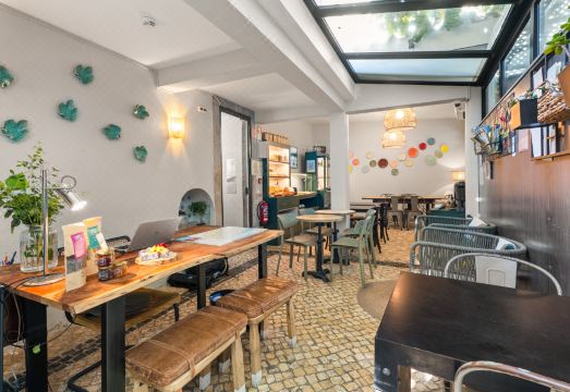 카사 두 바이후 비 시아두의 정갈한 식사 공간