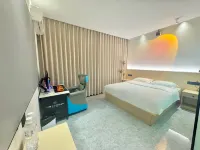 Aijia Enjoy Smart Cinema Design Hotel (Yingtan Railway Station Kaixiang New World) - เปิดใหม่