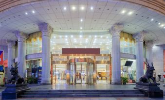 Lufeng Yujing Hot Spring Hotel (Yuhou Street First People's Hospital)