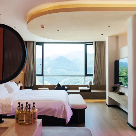 YUANSHE HEIKUANG PANDA VACATION RENTAL