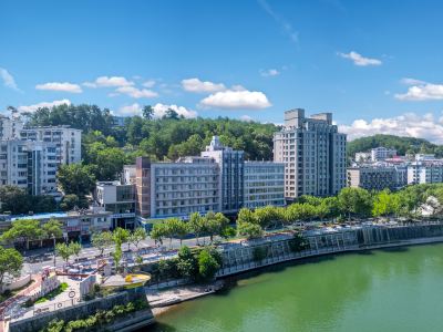 Atour Hotel Qiandao Lake Central Lake District