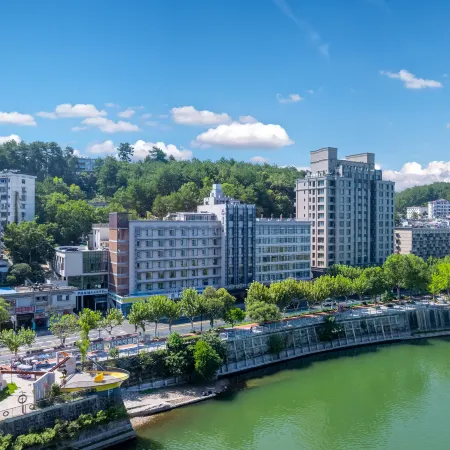 Atour Hotel Qiandao Lake Central Lake District