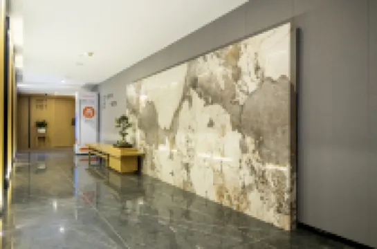 ซื่ออี้ซิตี้จ้าน (หอคอยกว่างโจว)