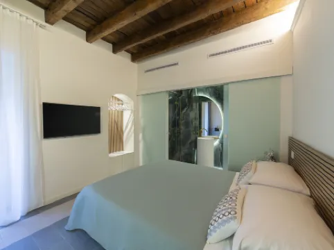 YOUnique Boutique Rooms