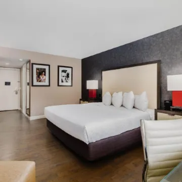 2500 Penn, a Placemakr Experience