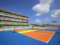 Runway 1331 - Enlight Youth Hostel Hotels near E-Max