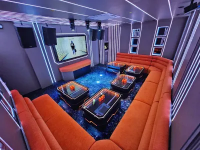 JPP l Luxury Private KTV Room,Swimming Pool Automatic Mahjong Machine Switch BBQ Slps 26 2min Austin Hotels in 