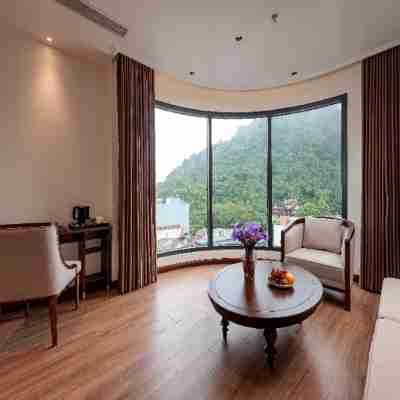 De La Mont Hotel Ha Giang Hotel Exterior