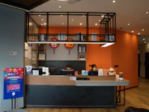 CJIA Apartment Hotel (Shanghai Qibao) Hotels near مطار هونغتشياو الدولي، الصالة 1