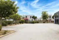 B&B Hotel Perpignan Sud Porte d'Espagne Hotels near Le Campo Santo